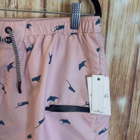 Sovereign Code Men’s Kahuna Stingray Print Swim Trunks Shorts Mauve Size Medium - Picture 8 of 12